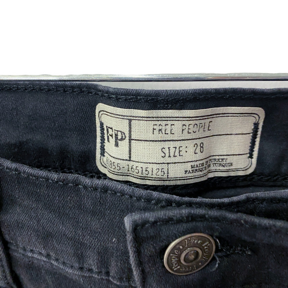 NWT Free People Rip Knee Black Ankle Skinny Jeans Size 28 - Picture 3 of 9